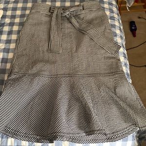 Bkack/white skirt